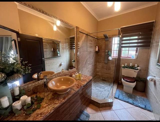 6 BEDROOM HOUSE FOR SALE IN AMANDASIG